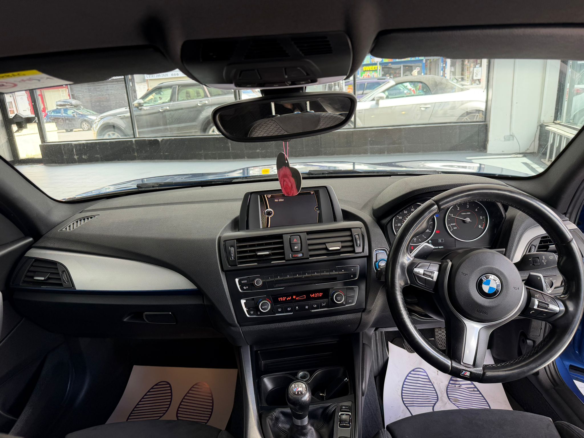 2014 BMW 1 Series 2.0 120d M Sport xDrive Euro 5 (s/s) 5dr image 8