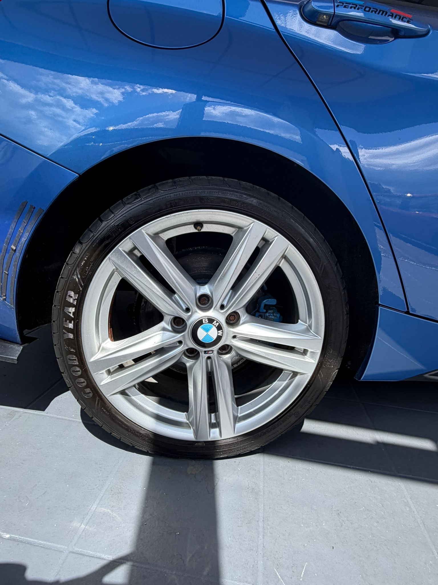 2014 BMW 1 Series 2.0 120d M Sport xDrive Euro 5 (s/s) 5dr image 3