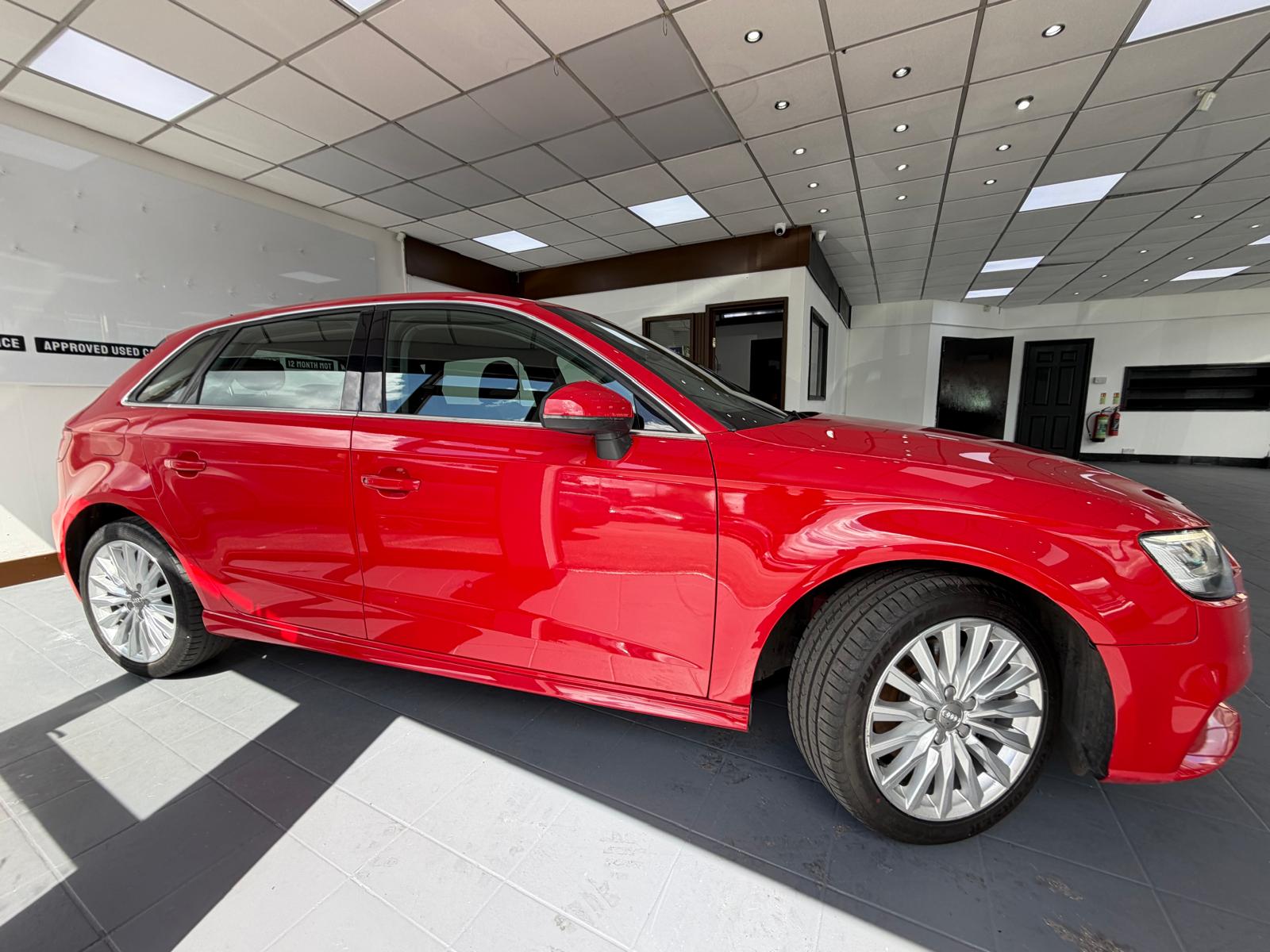 Audi A3 e-tron (2018) 1.4 TFSI e-tron Sportback 5dr Petrol Plug-in Hybrid e-S Tronic Euro 6 8.8kWh (204 ps) image 2