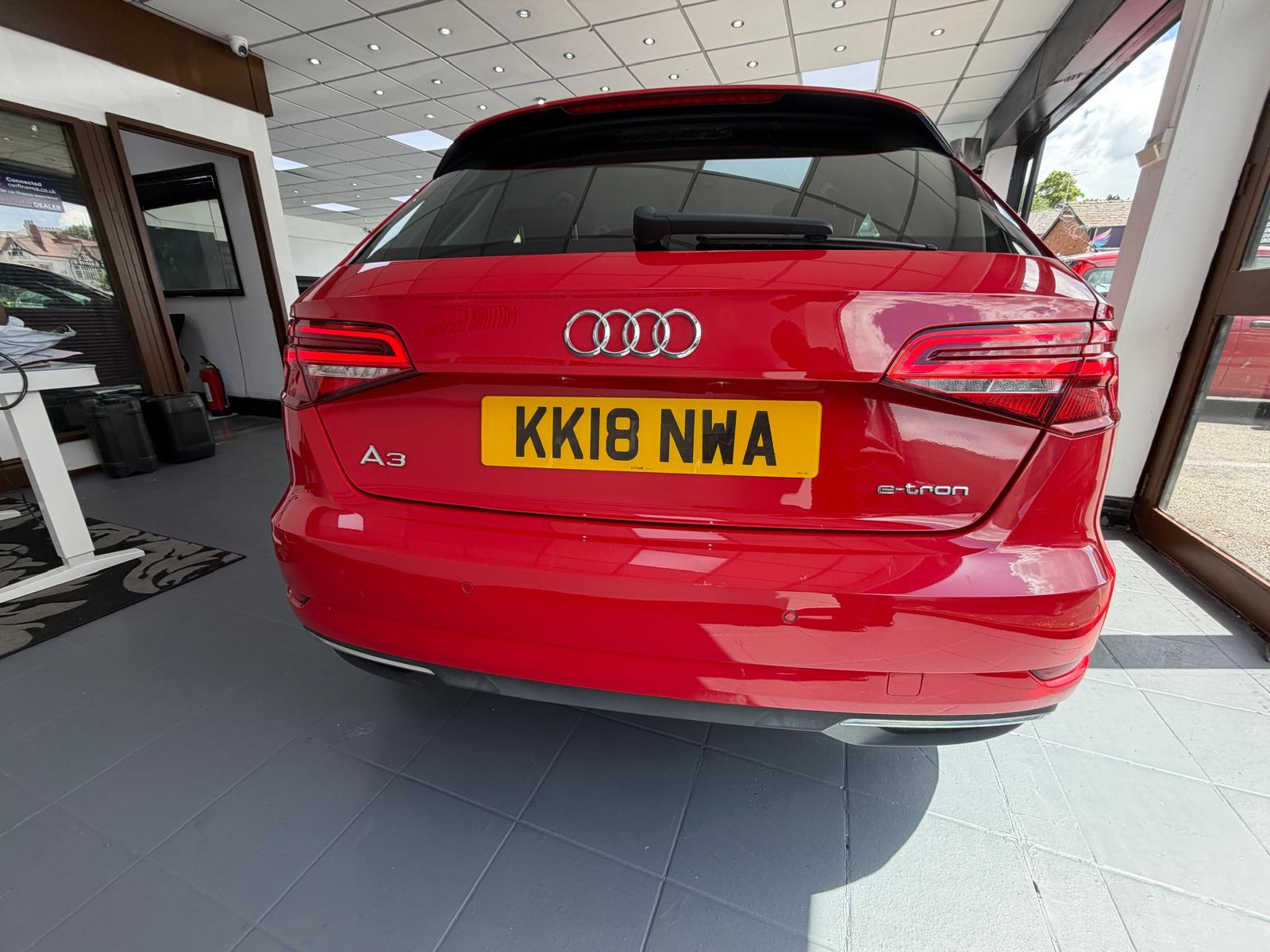Audi A3 e-tron (2018) 1.4 TFSI e-tron Sportback 5dr Petrol Plug-in Hybrid e-S Tronic Euro 6 8.8kWh (204 ps) image 4