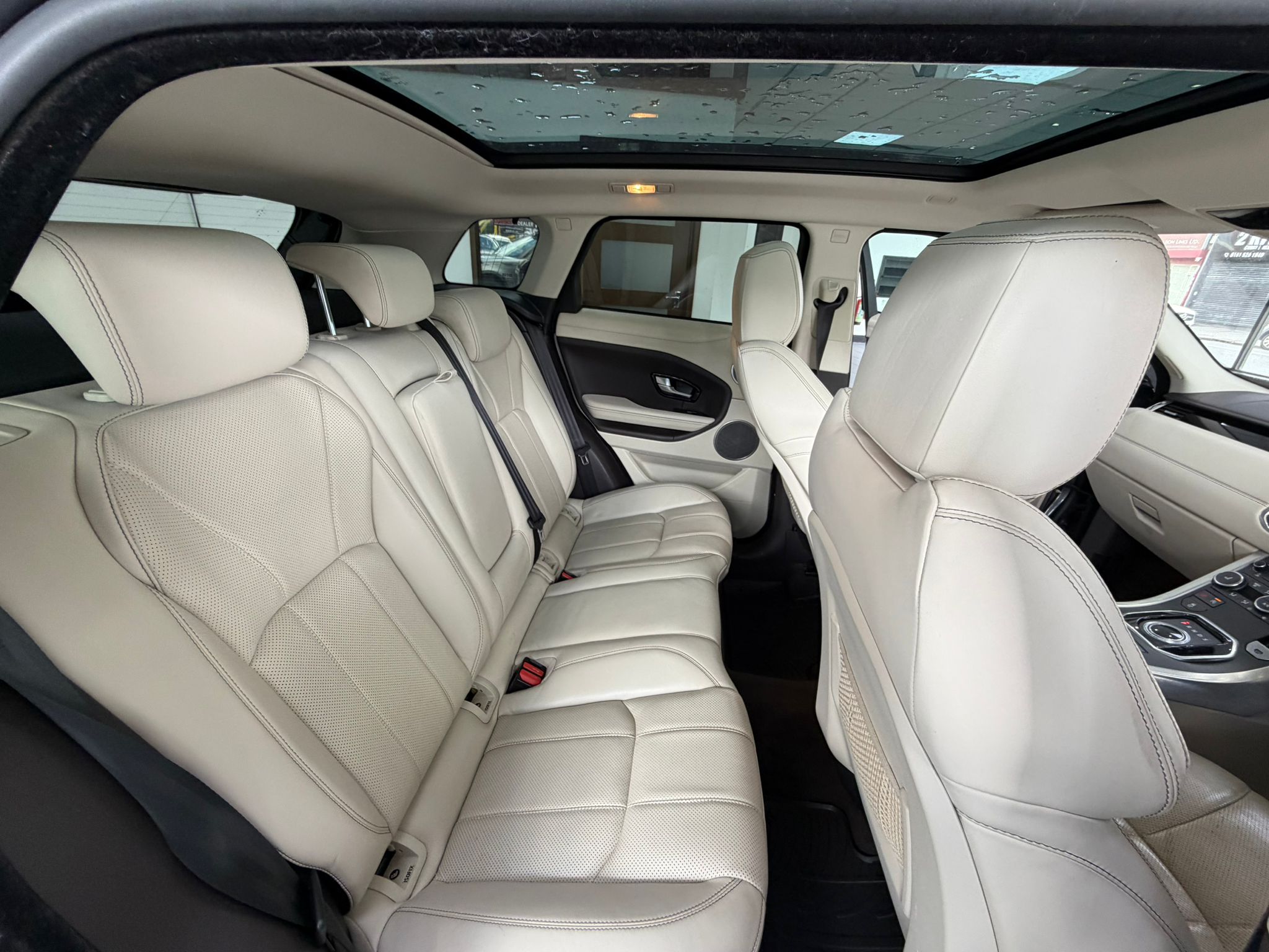 Land Rover Range Rover Evoque Autobiography (2016) image 11