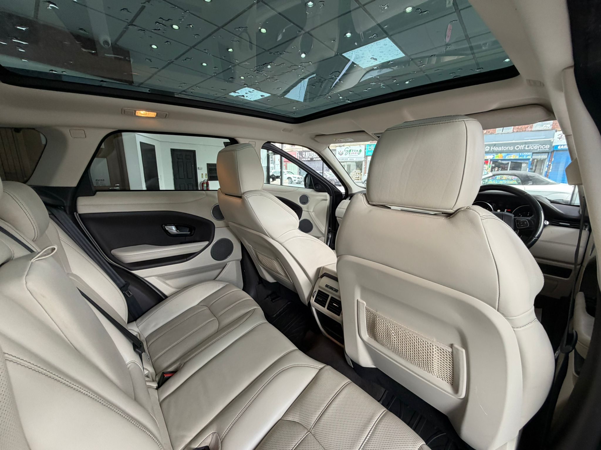 Land Rover Range Rover Evoque Autobiography (2016) image 14