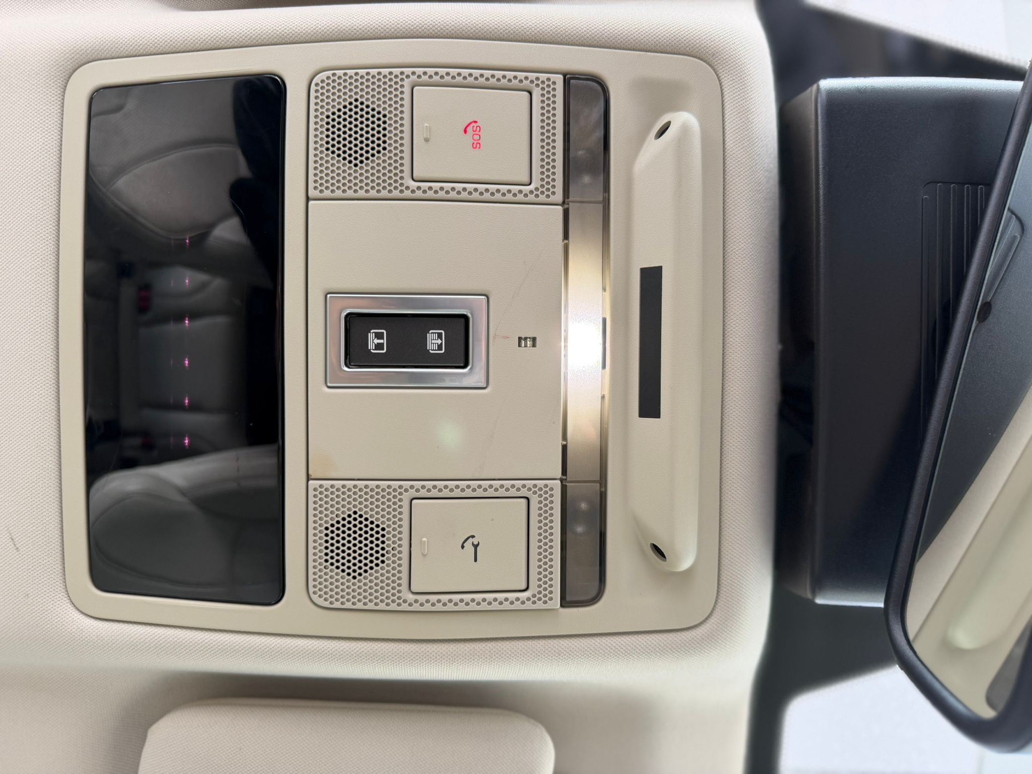 Land Rover Range Rover Evoque Autobiography (2016) image 15