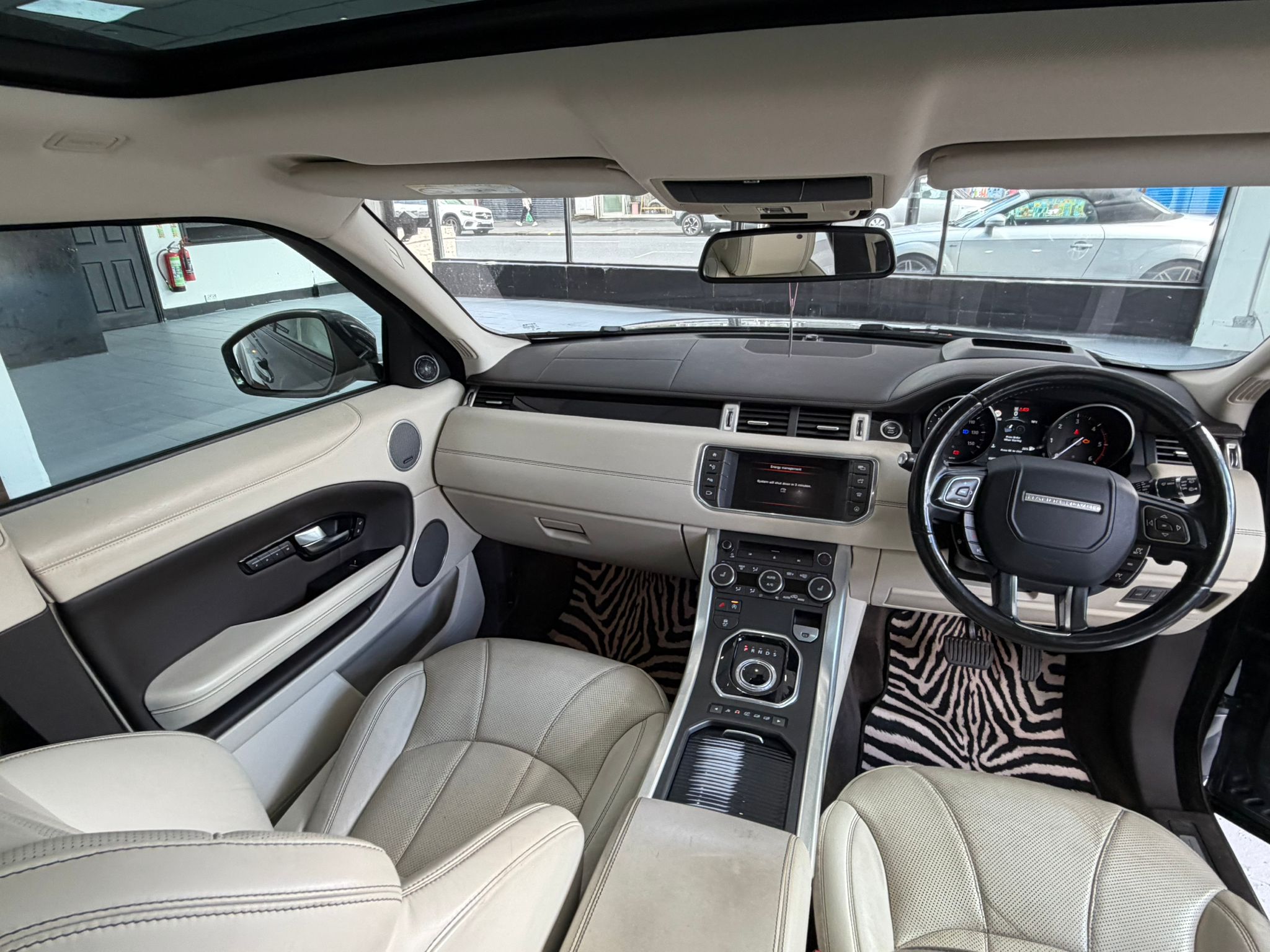 Land Rover Range Rover Evoque Autobiography (2016) image 2
