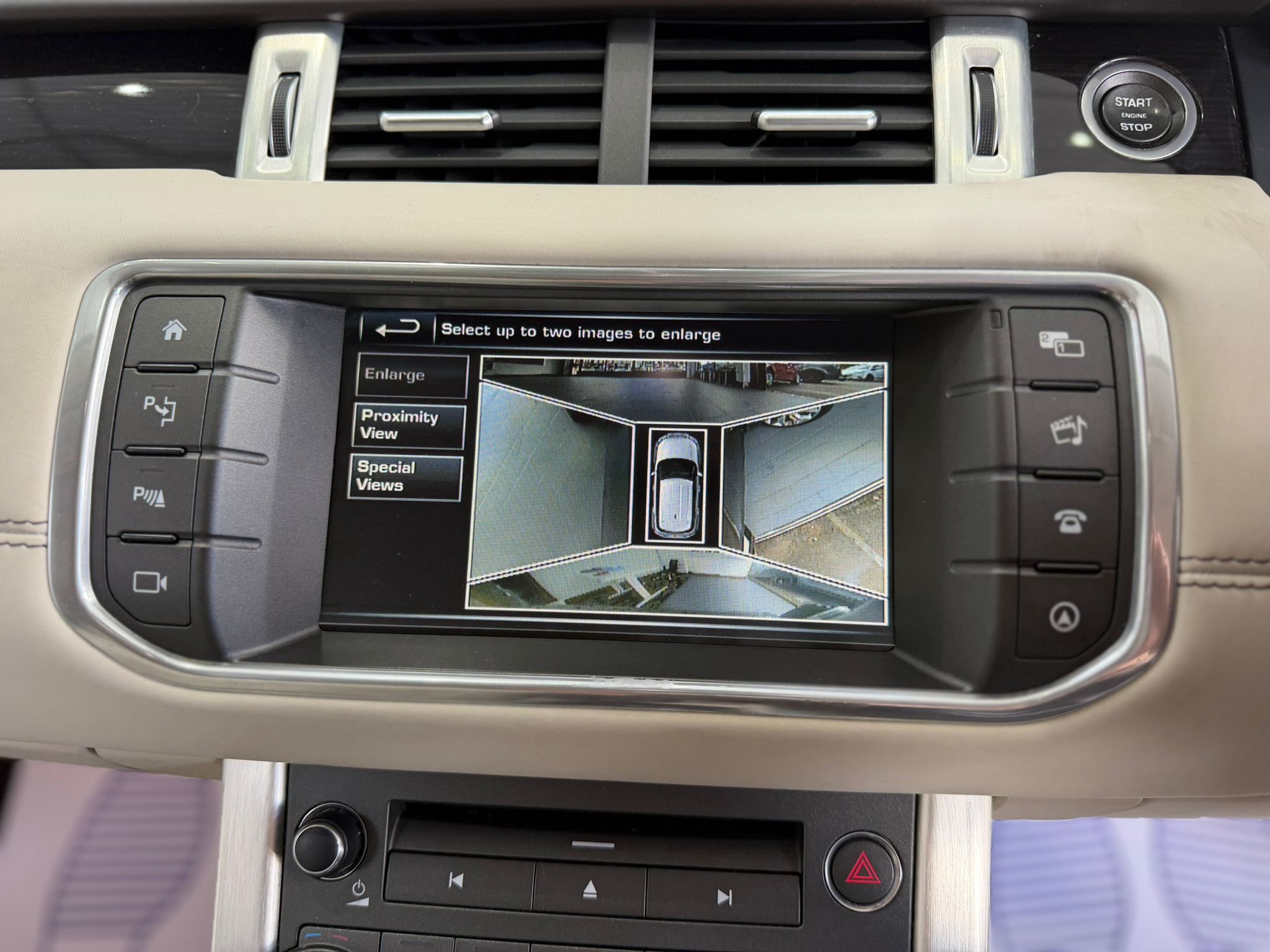 Land Rover Range Rover Evoque Autobiography (2016) image 32
