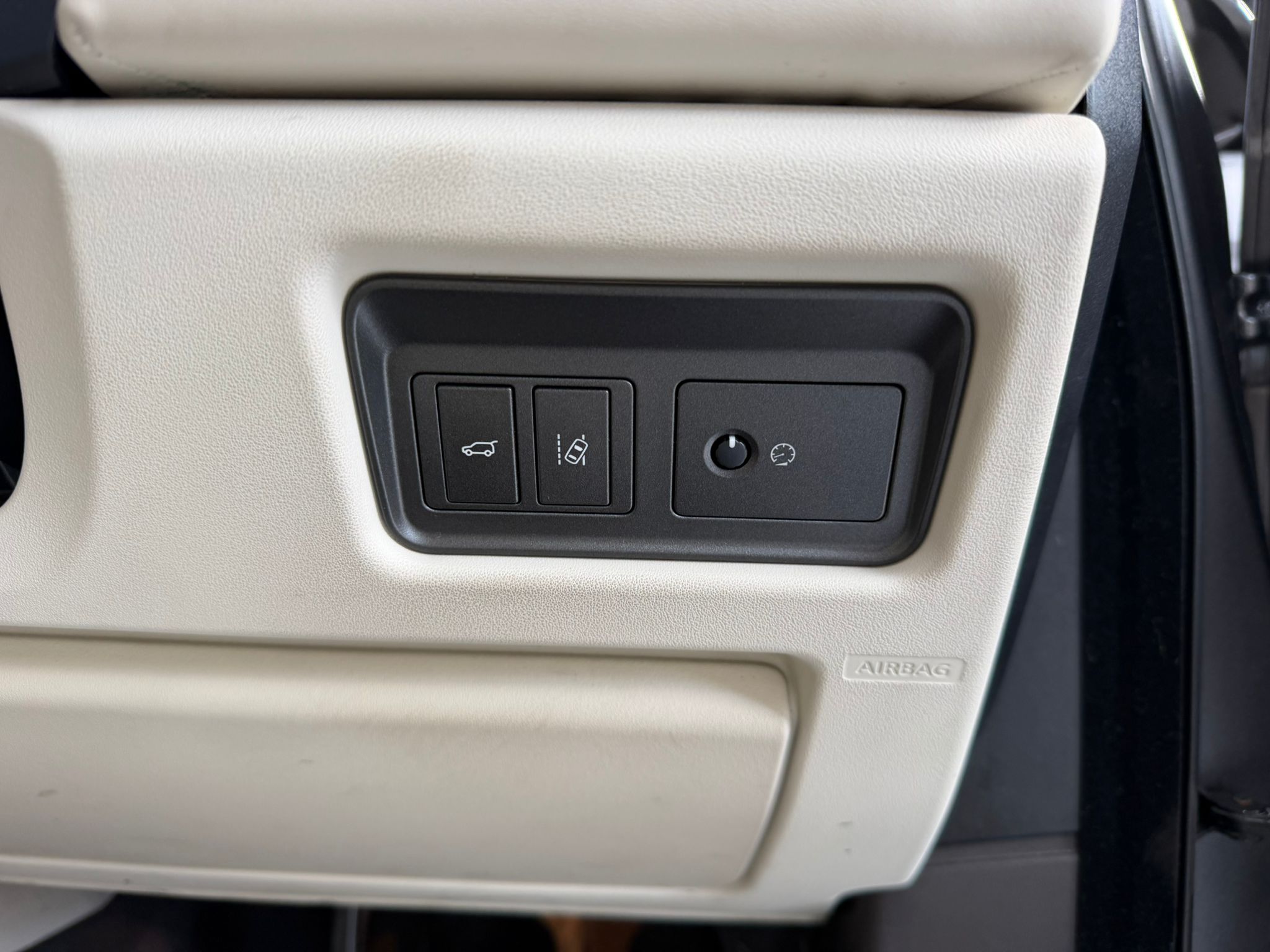 Land Rover Range Rover Evoque Autobiography (2016) image 35