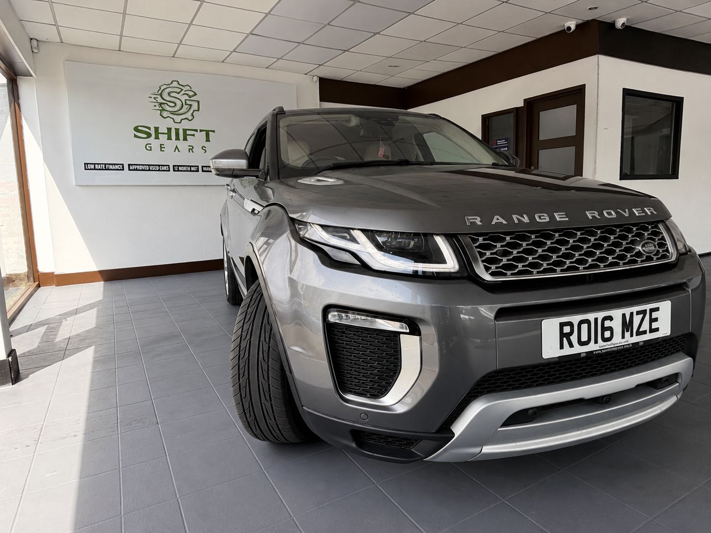 Land Rover Range Rover Evoque Autobiography (2016) image 40