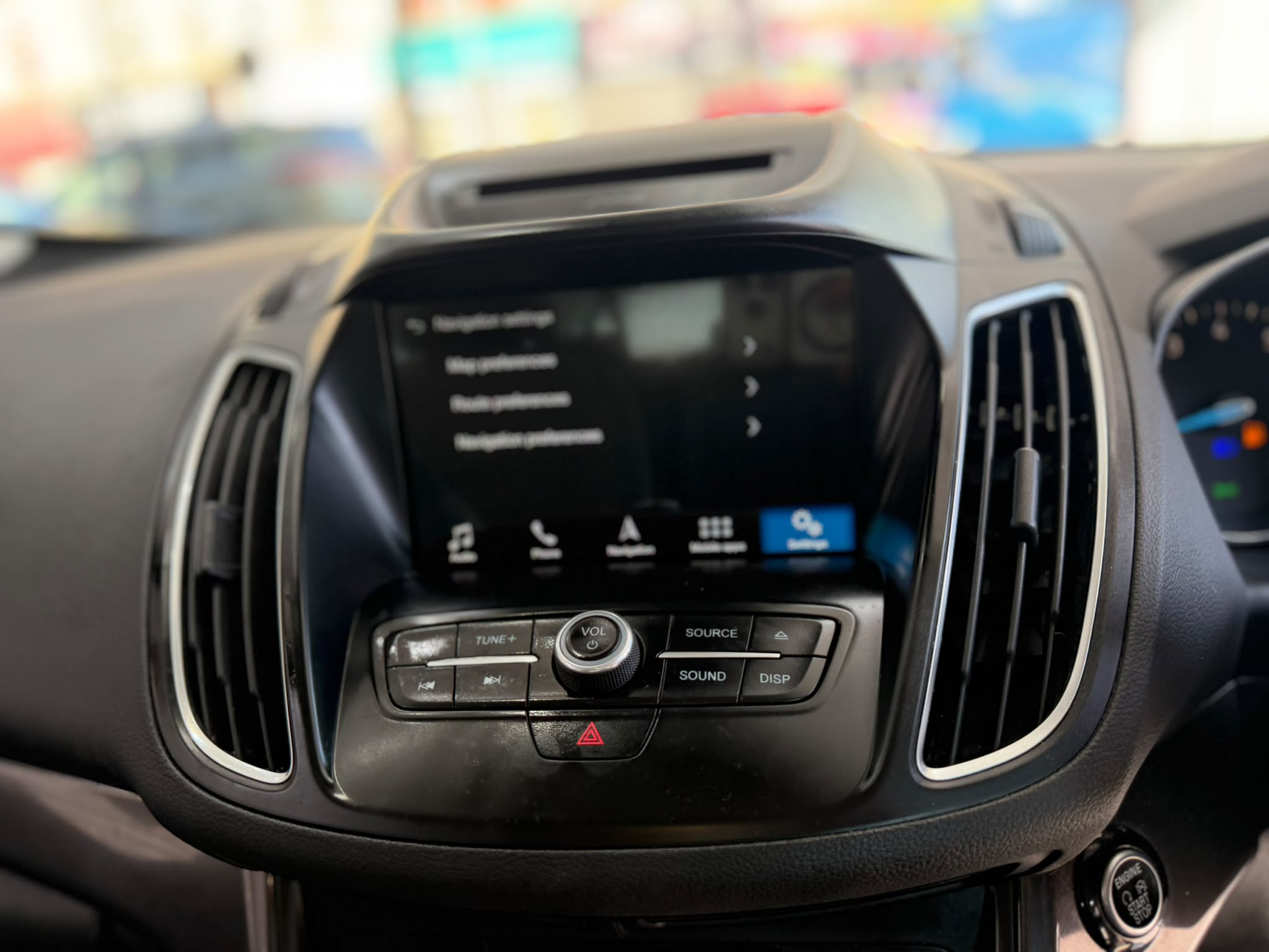 Ford C-Max Titanium image 17