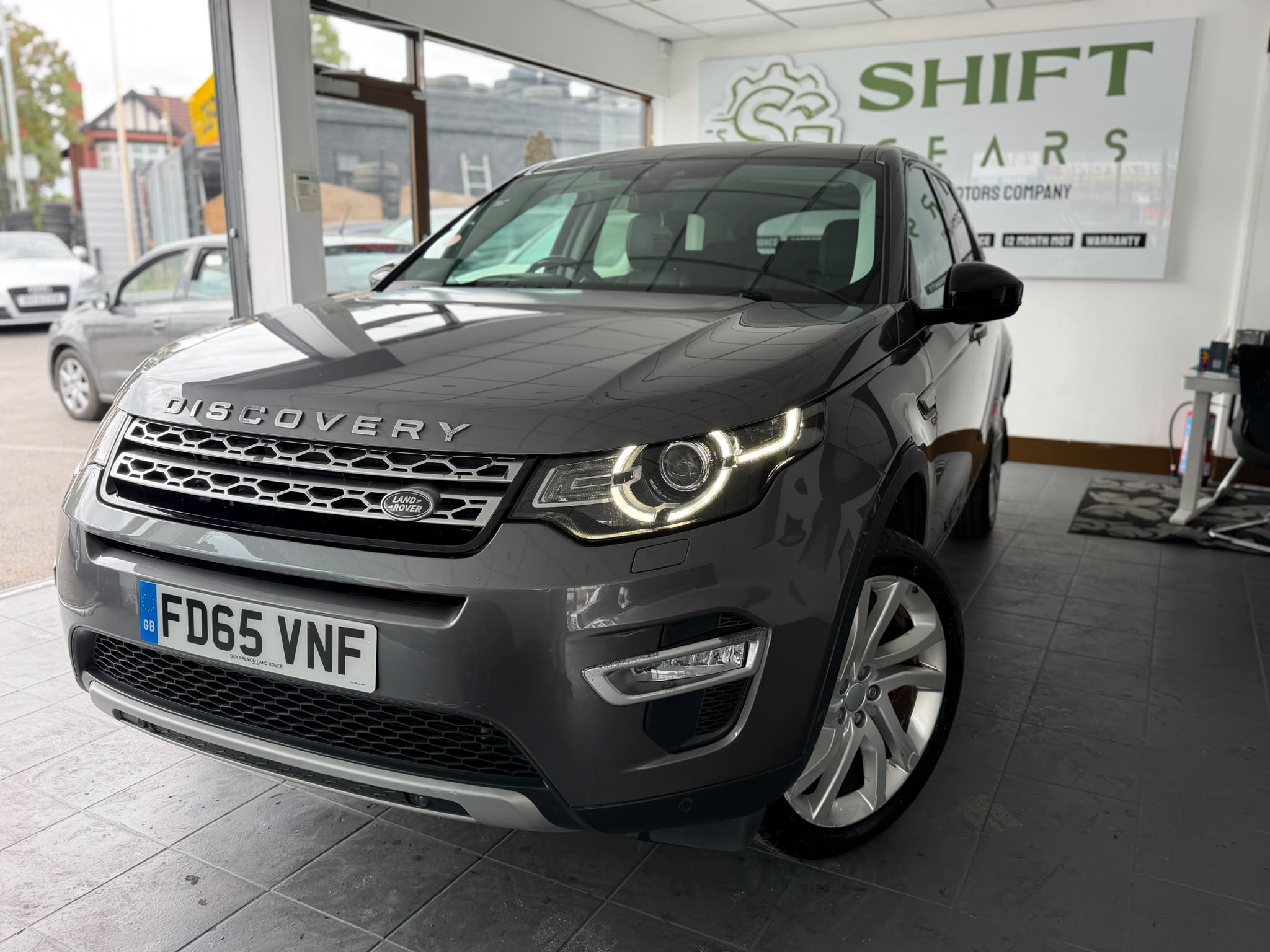 LAND ROVER DISCOVERY SPORT 2.0 TD4 180 HSE LUXURY image 1