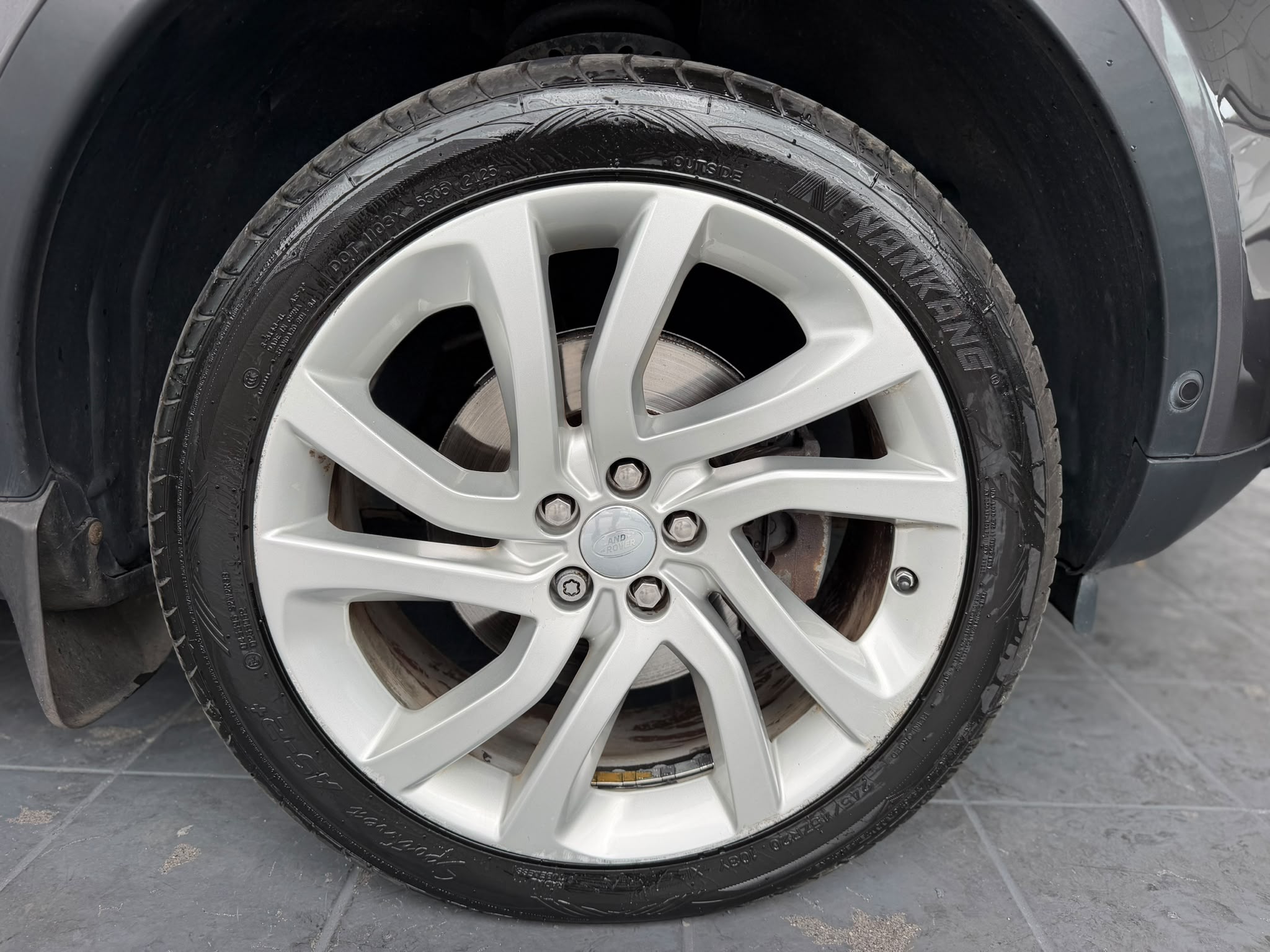LAND ROVER DISCOVERY SPORT 2.0 TD4 180 HSE LUXURY image 4