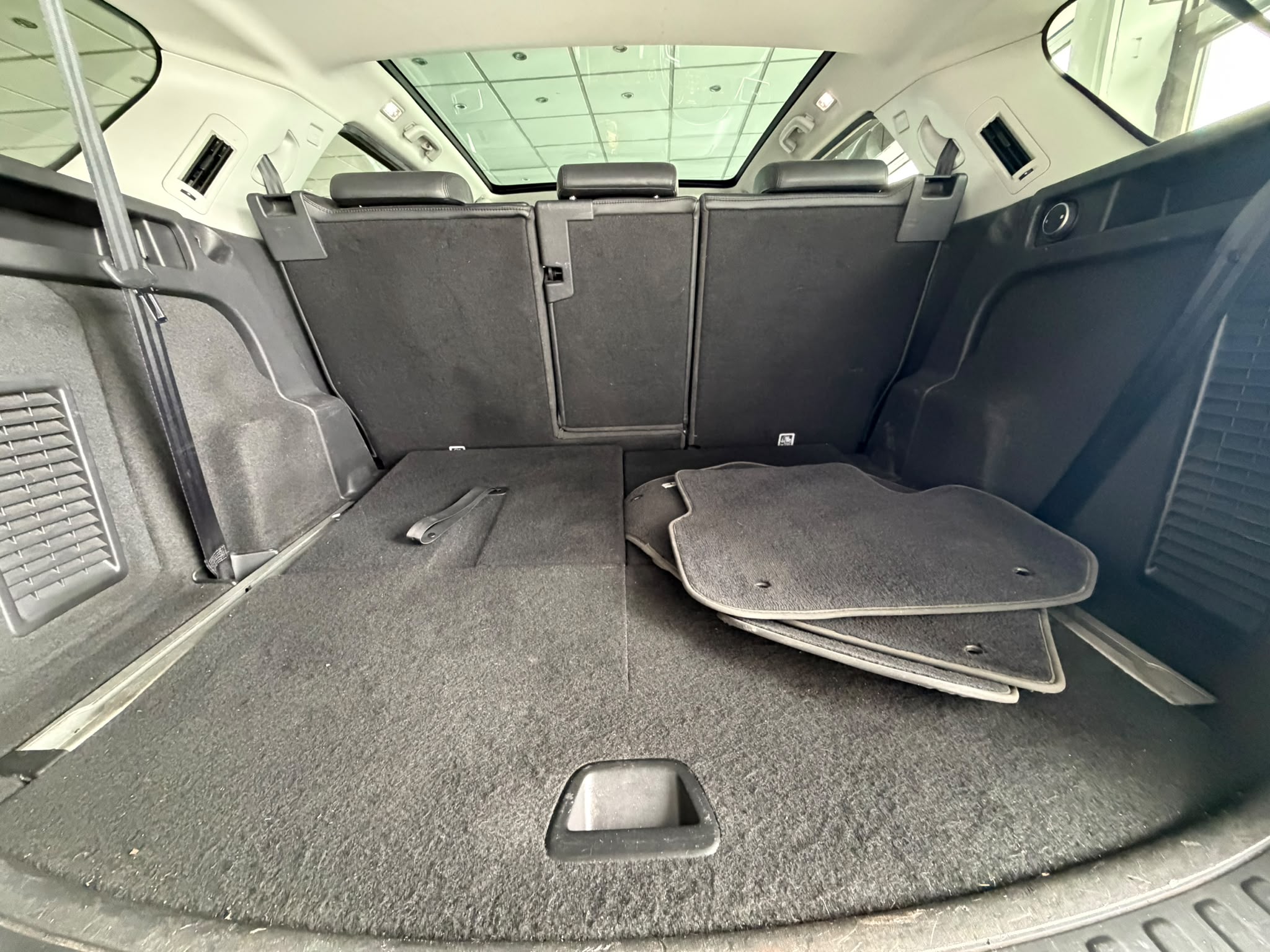 LAND ROVER DISCOVERY SPORT 2.0 TD4 180 HSE LUXURY image 6