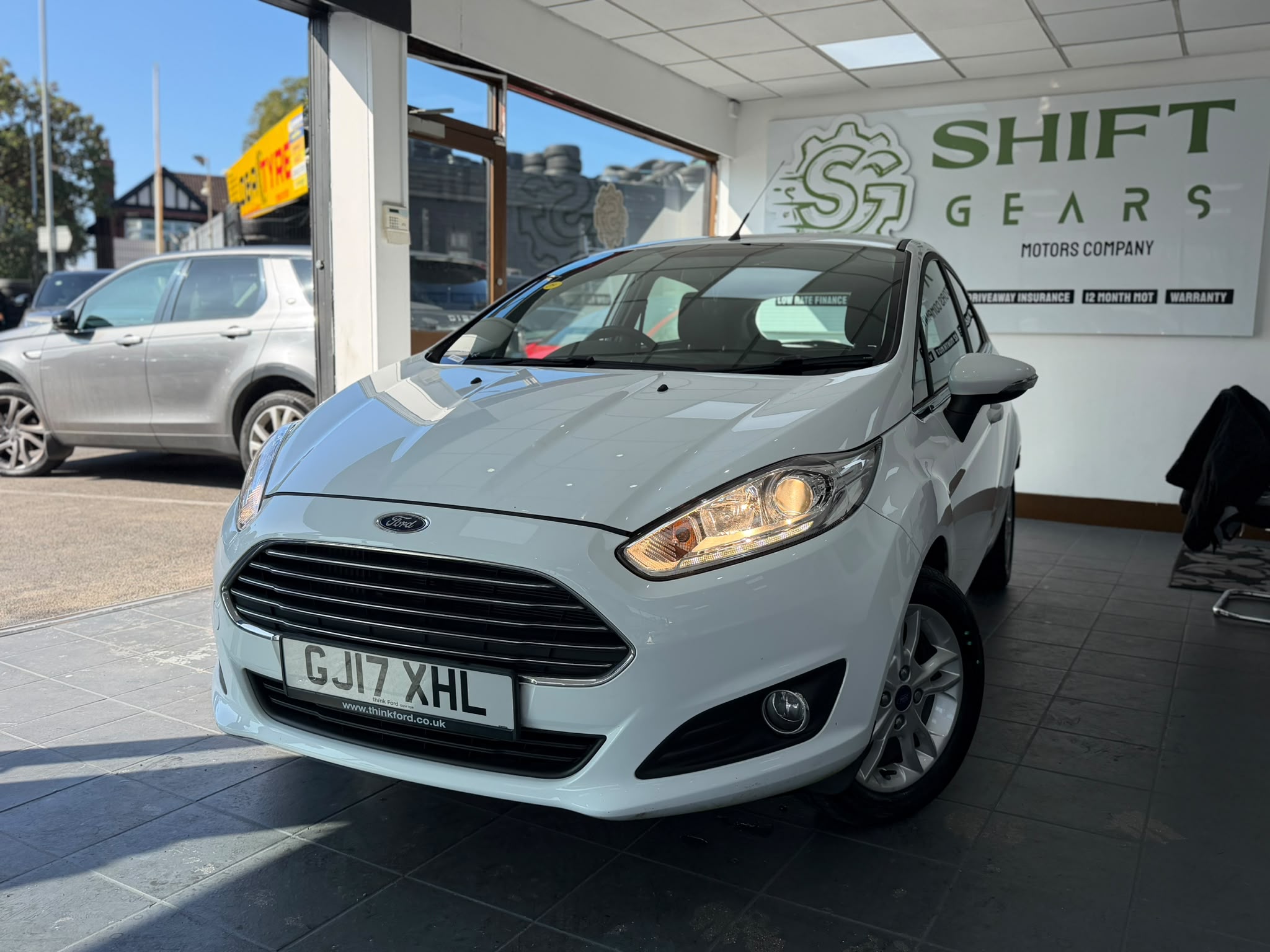 2017 Ford Fiesta 1.0T EcoBoost Zetec Hatchback 5dr Petrol Powershift Euro 6 (100 ps) image 1