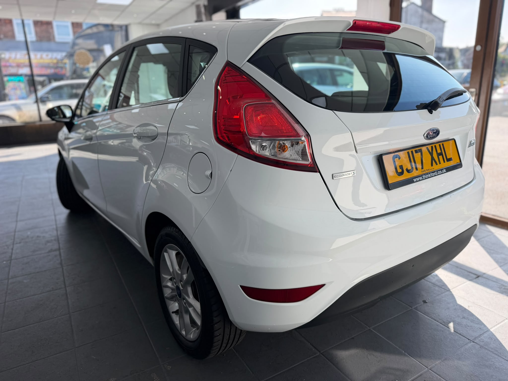 2017 Ford Fiesta 1.0T EcoBoost Zetec Hatchback 5dr Petrol Powershift Euro 6 (100 ps) image 3