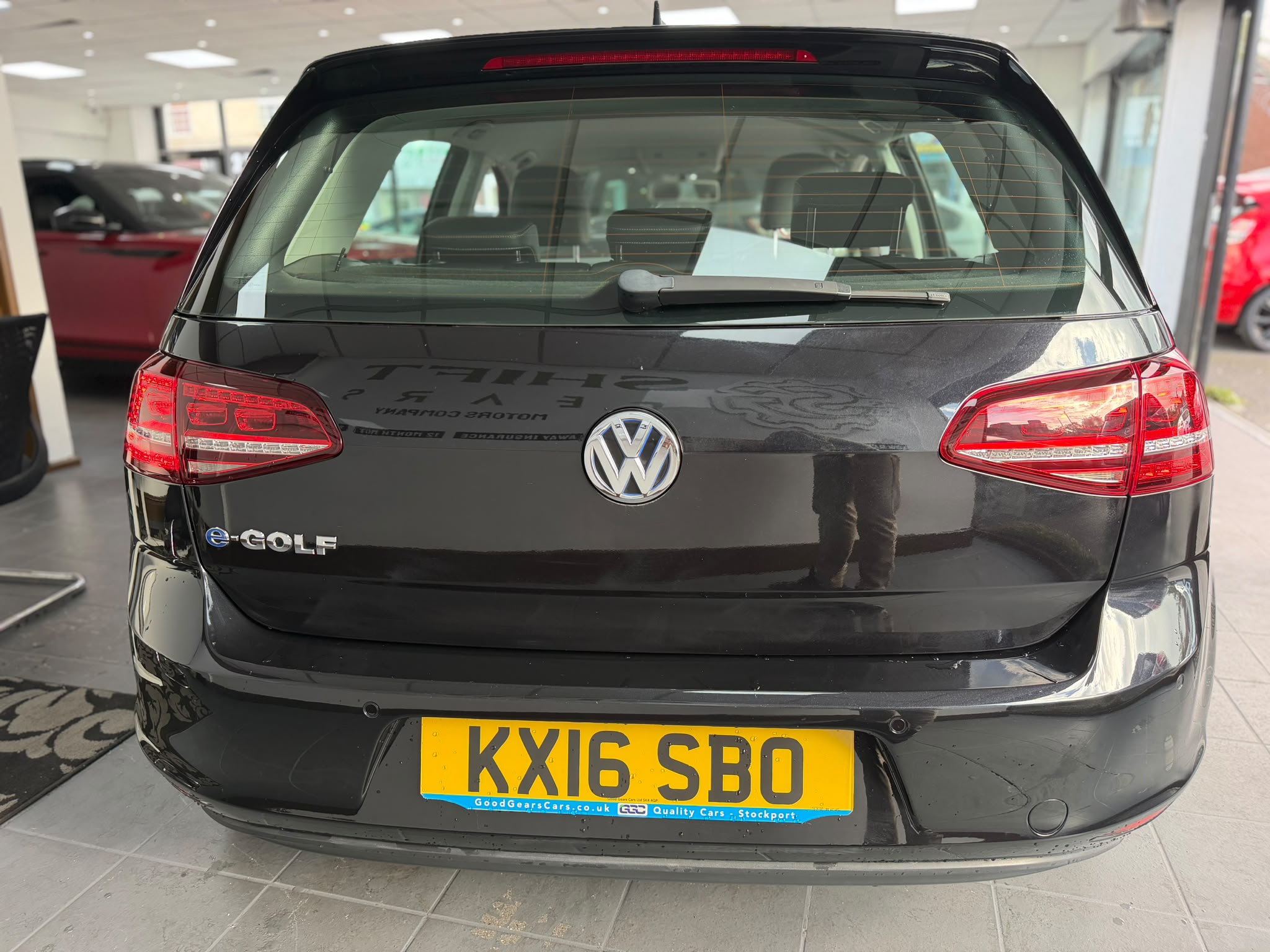 Volkswagen Golf 35.8kWh e-Golf Auto 5dr image 5
